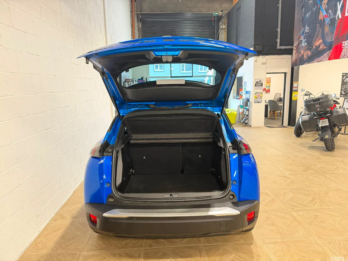 Peugeot 2008 SUV, Electric, 2023, Blue
