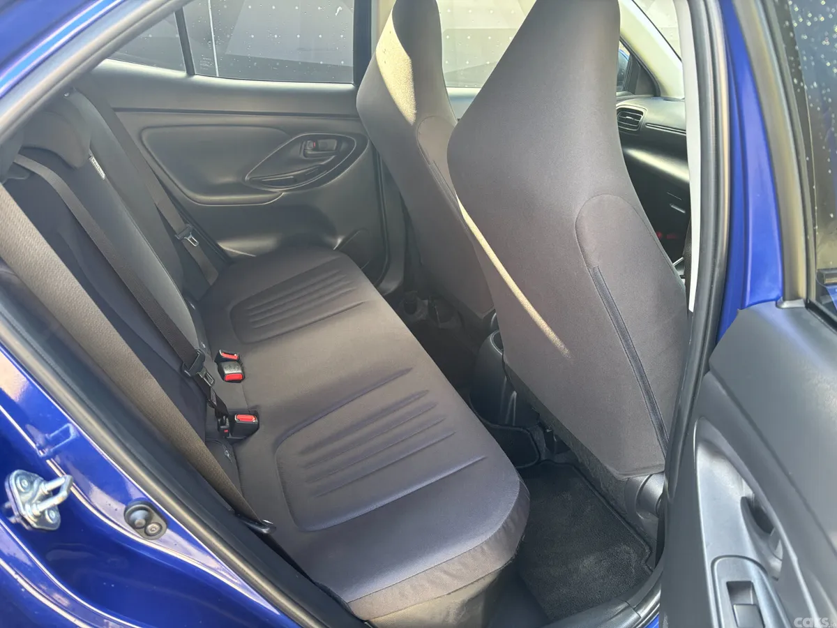 Toyota Yaris Cross Hatchback, Petrol Hybrid, 2021, Blue