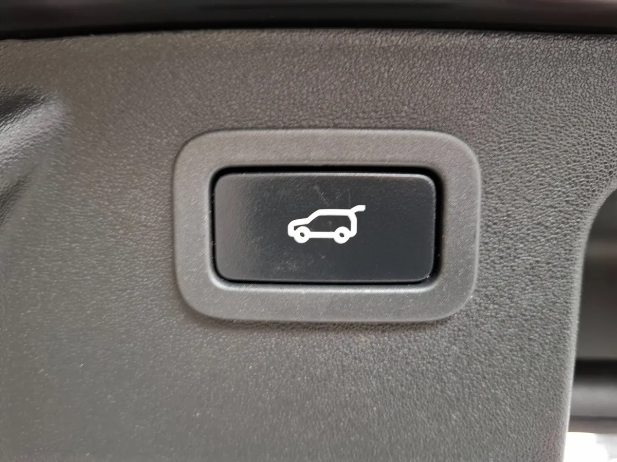 Land Rover Discovery Sport SUV, Diesel, 2018, Black