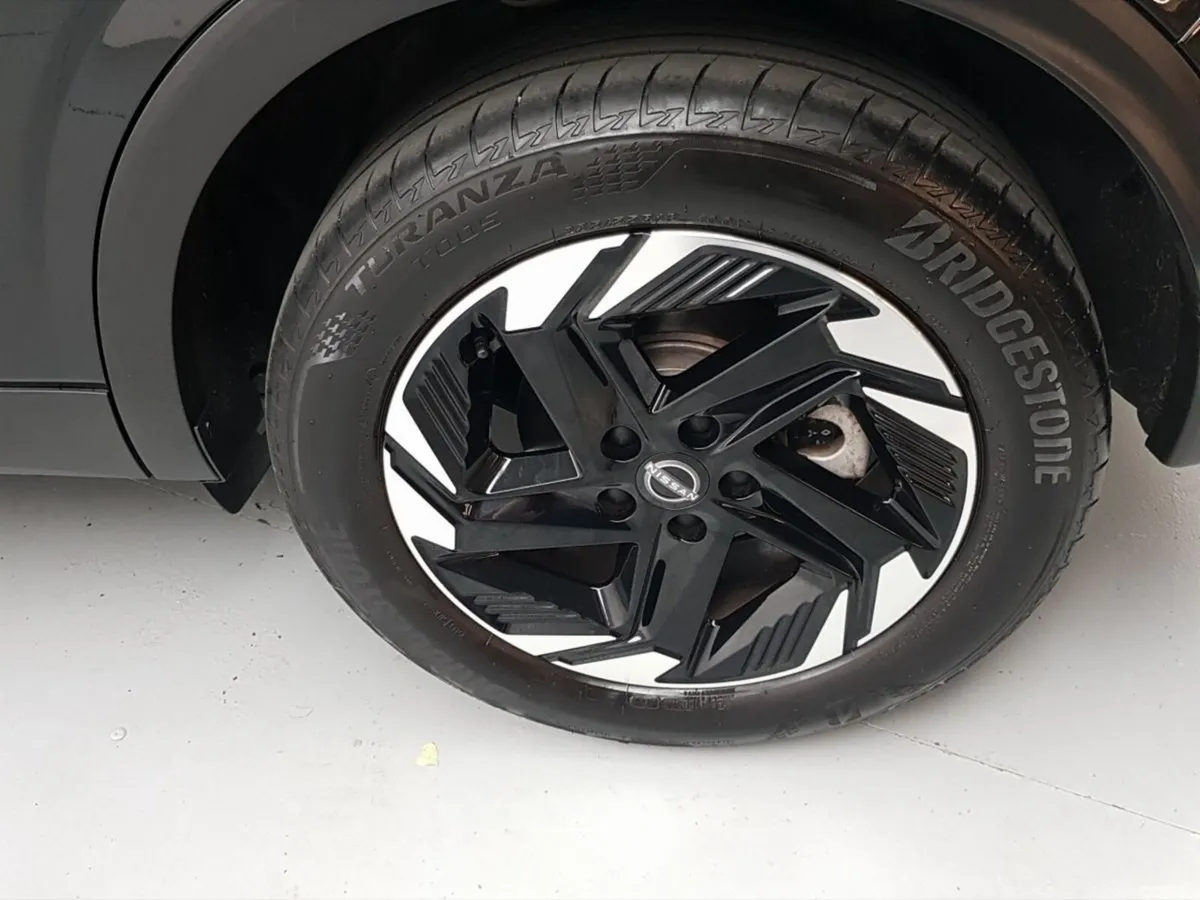 Nissan Qashqai MPV, Petrol Hybrid, 2025, Black