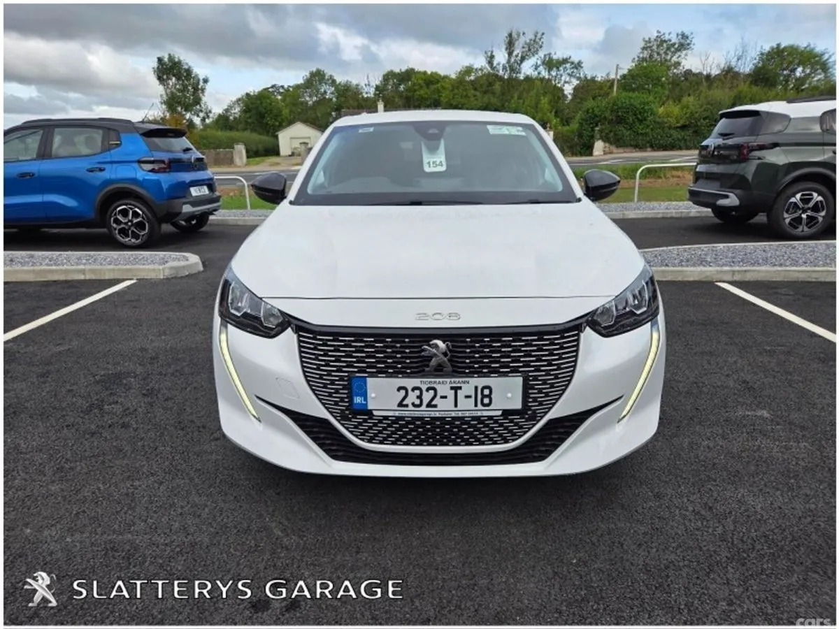 Peugeot 208 Hatchback, Electric, 2023, White