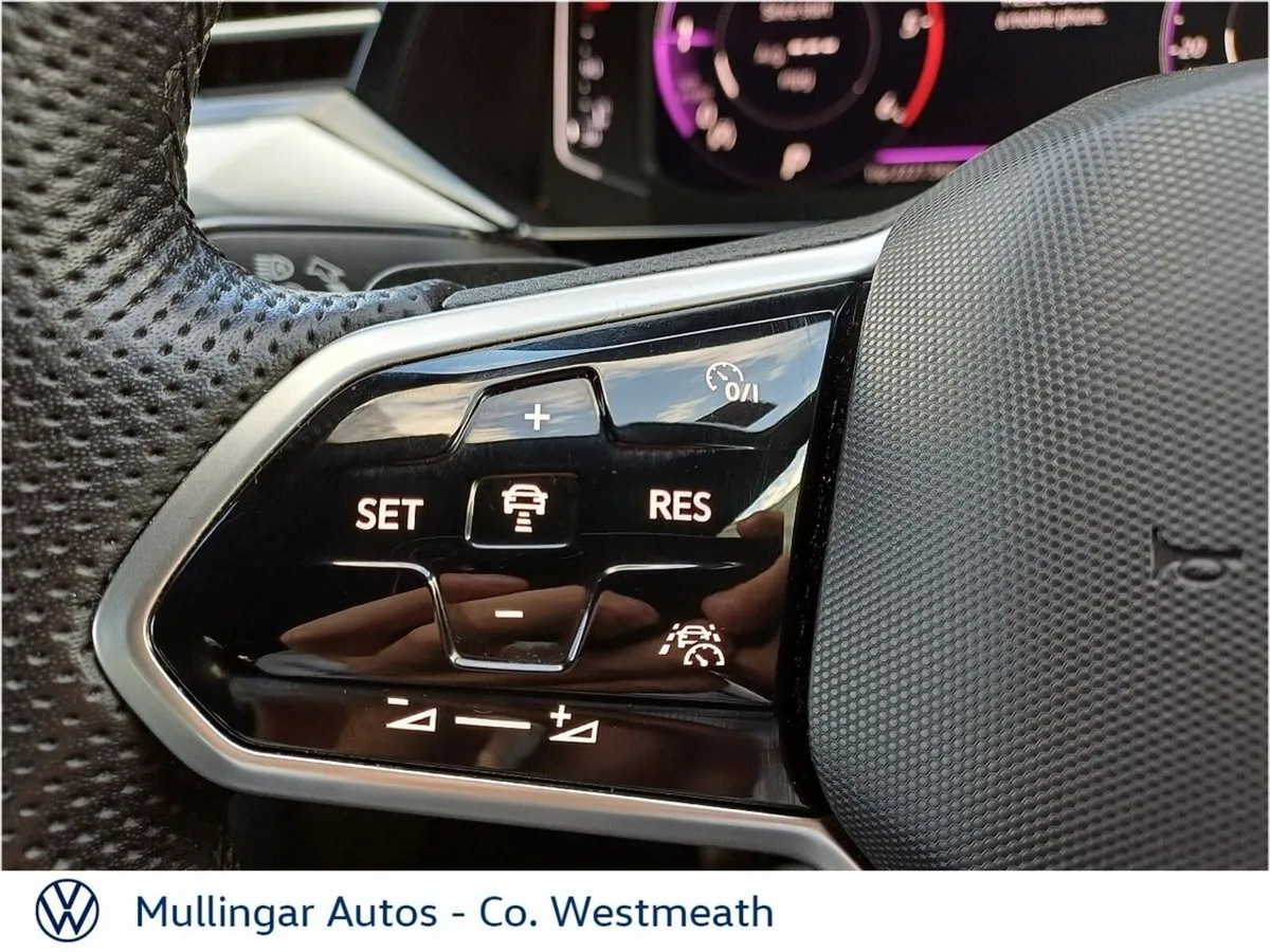 Volkswagen Arteon Estate, Diesel, 2023, Red