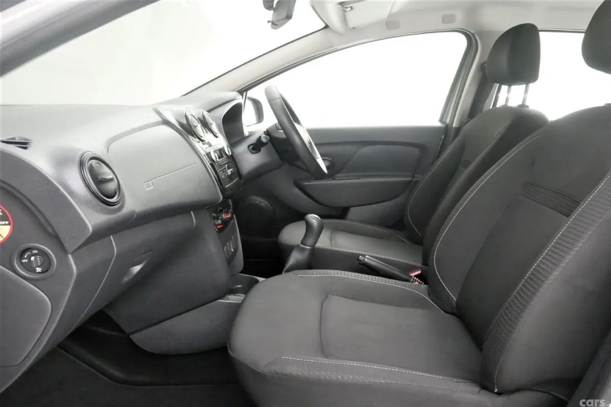 Dacia Sandero Hatchback, Petrol, 2019, Blue