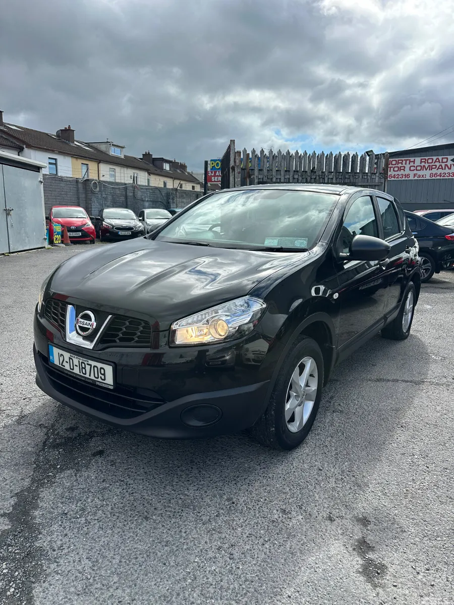 Nissan Qashqai Hatchback, Diesel, 2012, Black