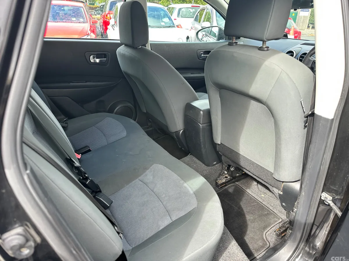 Nissan Qashqai Hatchback, Diesel, 2012, Black