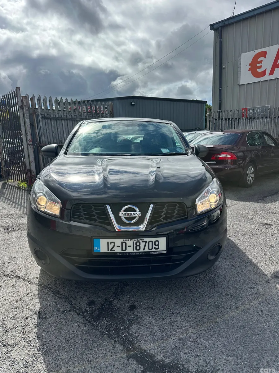 Nissan Qashqai Hatchback, Diesel, 2012, Black