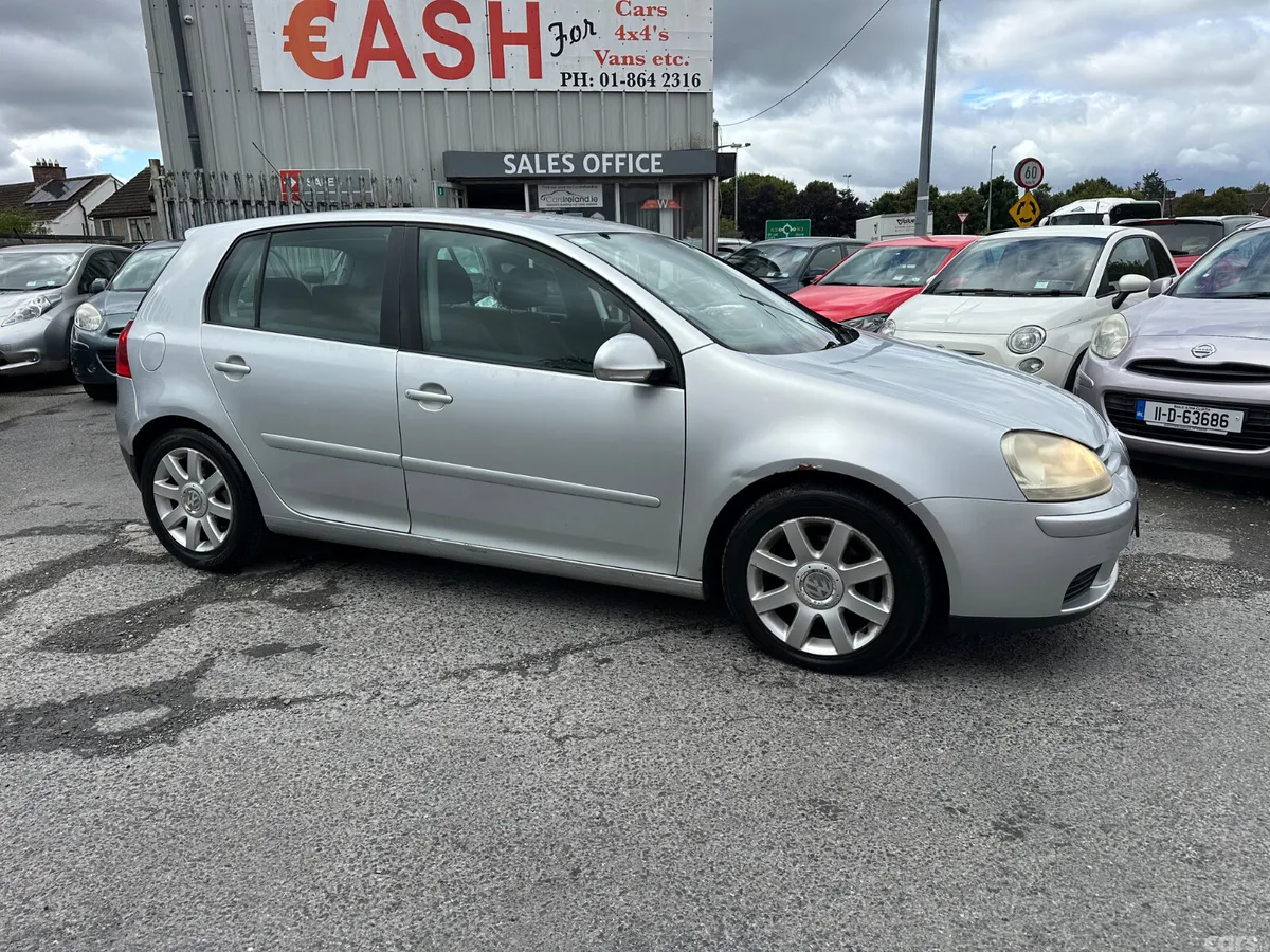 Volkswagen Golf Hatchback, Petrol, 2005, Silver