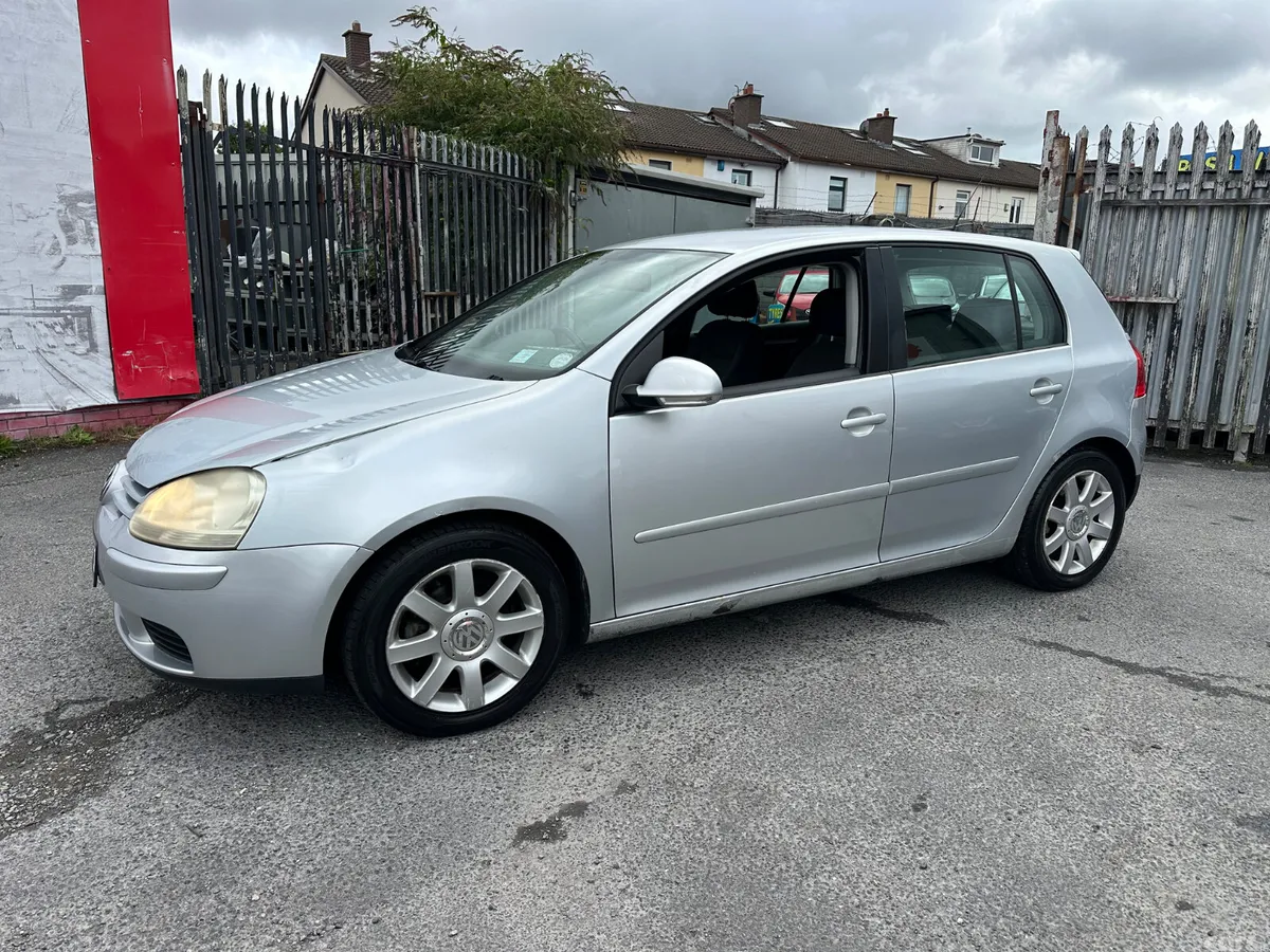 Volkswagen Golf Hatchback, Petrol, 2005, Silver