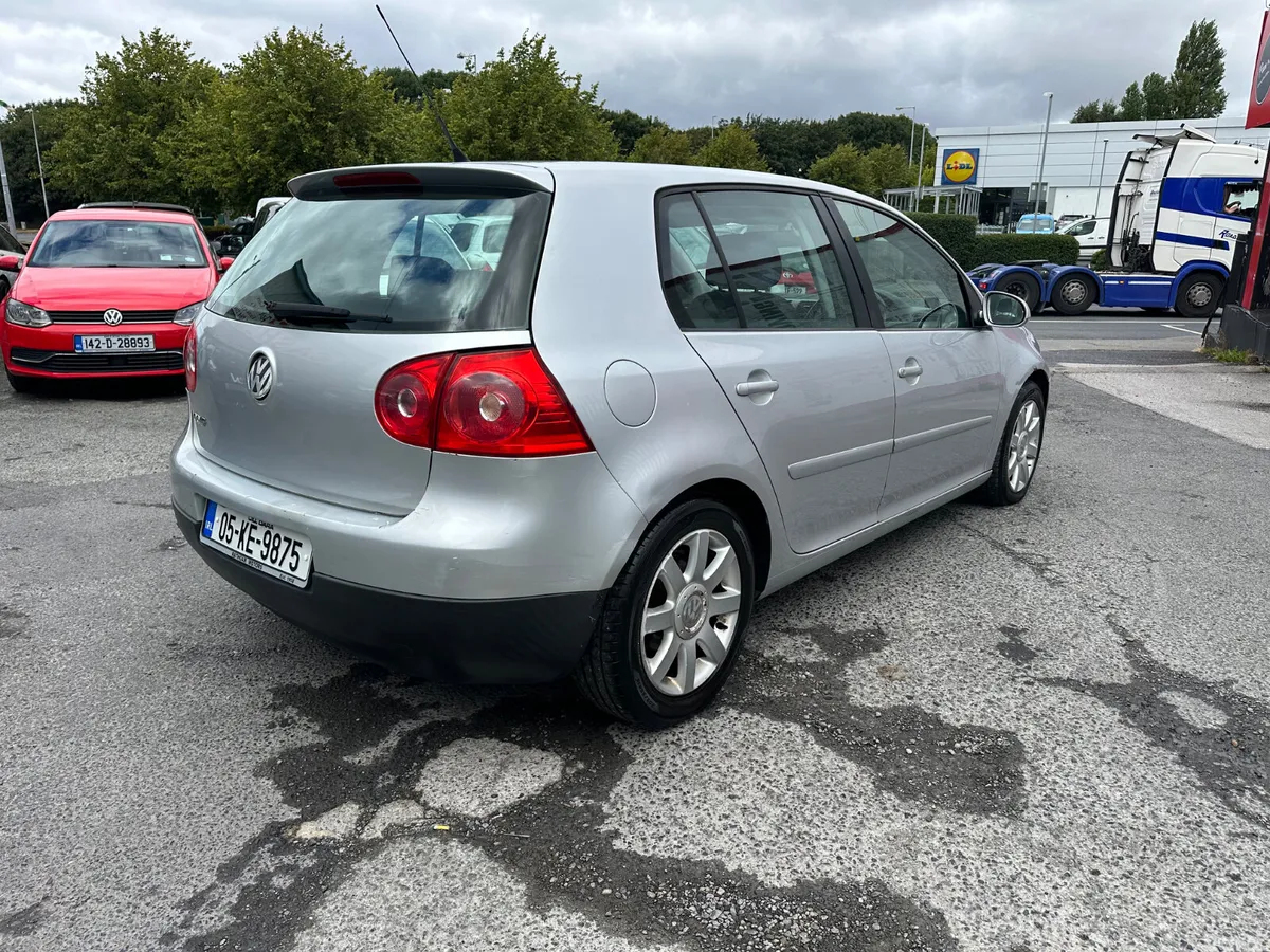Volkswagen Golf Hatchback, Petrol, 2005, Silver
