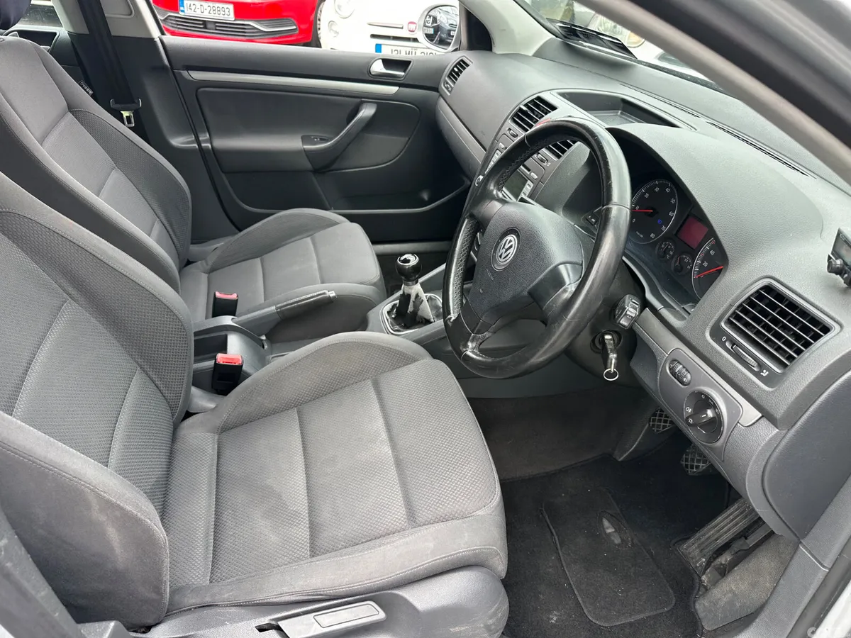 Volkswagen Golf Hatchback, Petrol, 2005, Silver