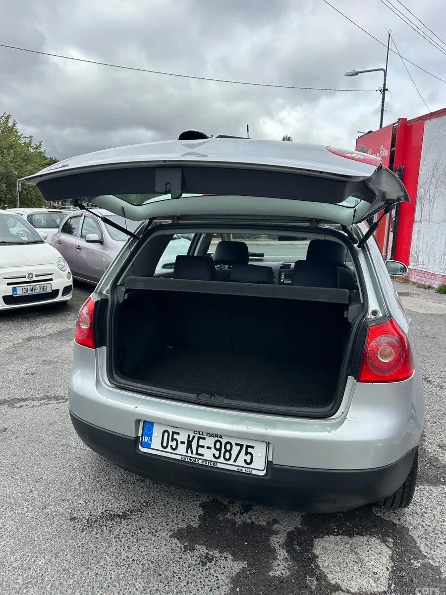 Volkswagen Golf Hatchback, Petrol, 2005, Silver