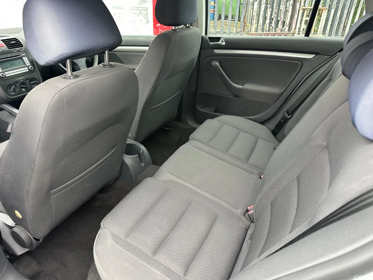Volkswagen Golf Hatchback, Petrol, 2005, Silver