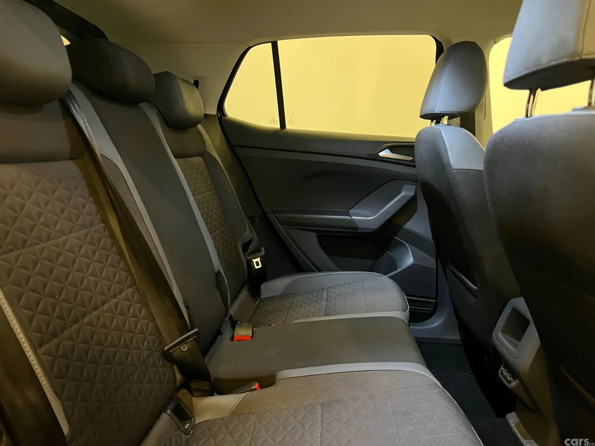 Volkswagen T-Cross Estate/Jeep, Diesel, 2020, Black