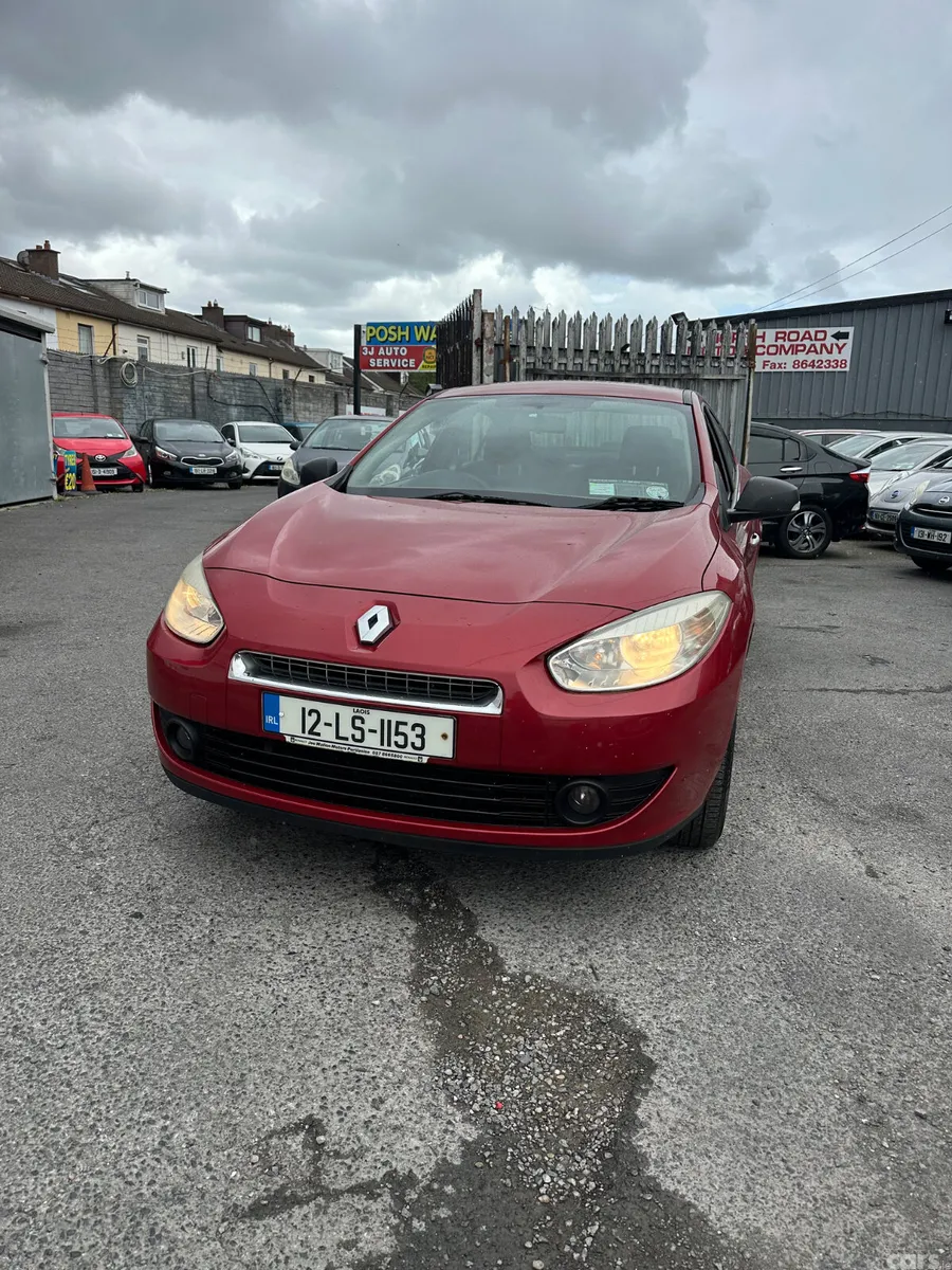 Renault Fluence Saloon, Diesel, 2012, Red