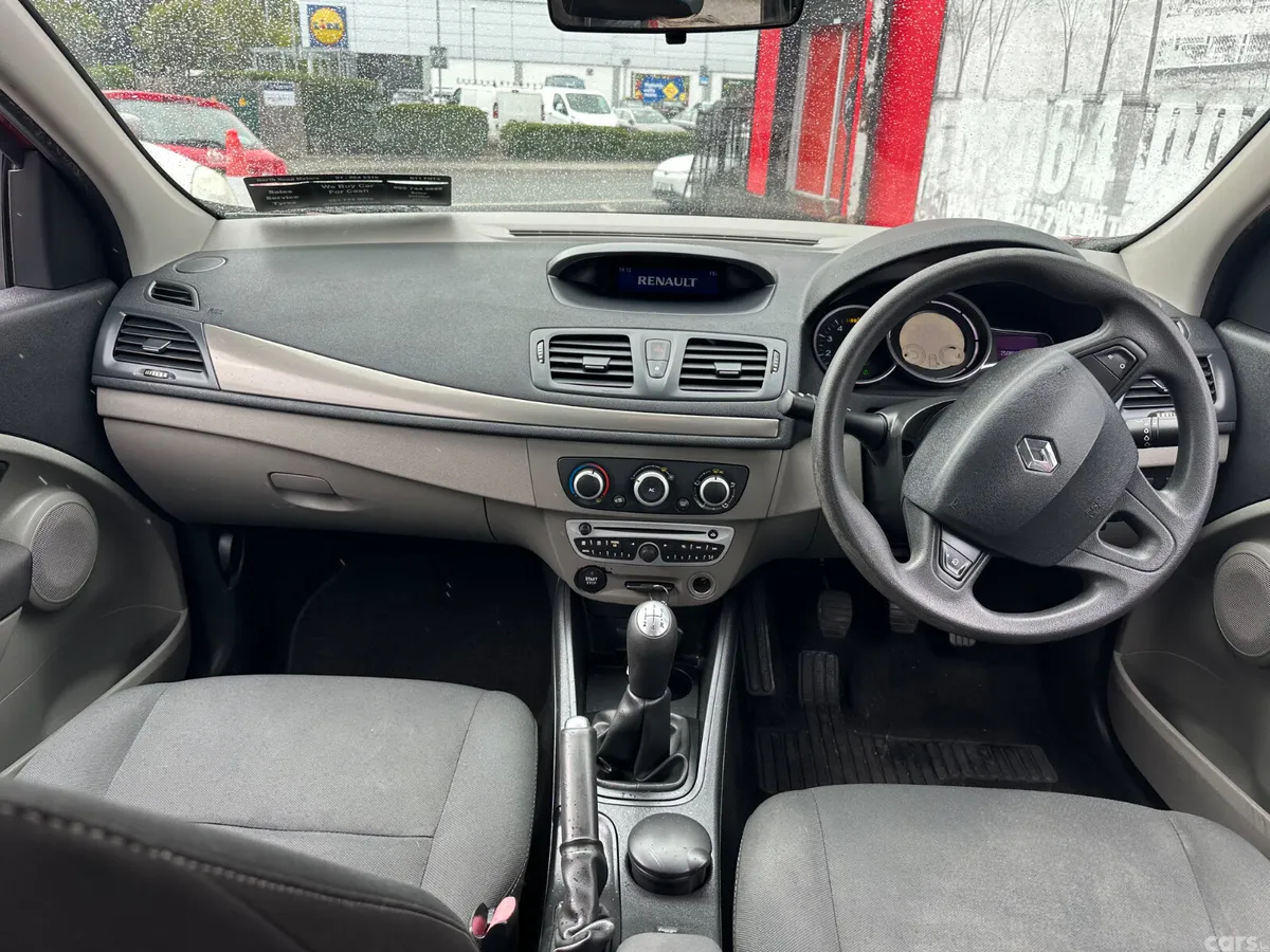 Renault Fluence Saloon, Diesel, 2012, Red