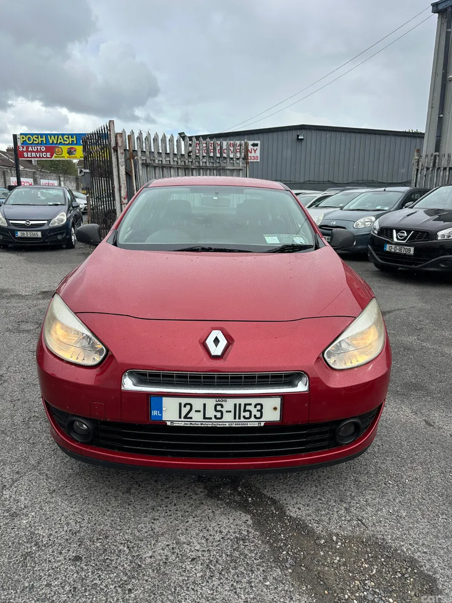 Renault Fluence Saloon, Diesel, 2012, Red