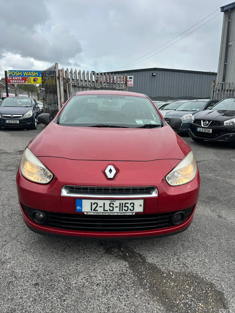 Renault Fluence Saloon, Diesel, 2012, Red