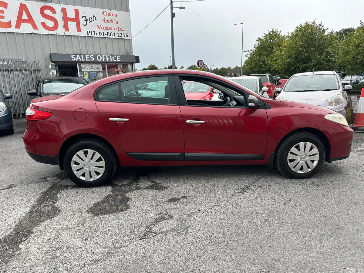 Renault Fluence Saloon, Diesel, 2012, Red