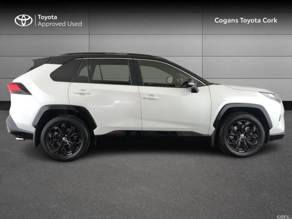 Toyota RAV4 SUV, Petrol Hybrid, 2024, White