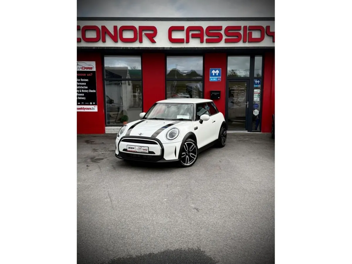 Mini Cooper Hatchback, Petrol, 2024, White