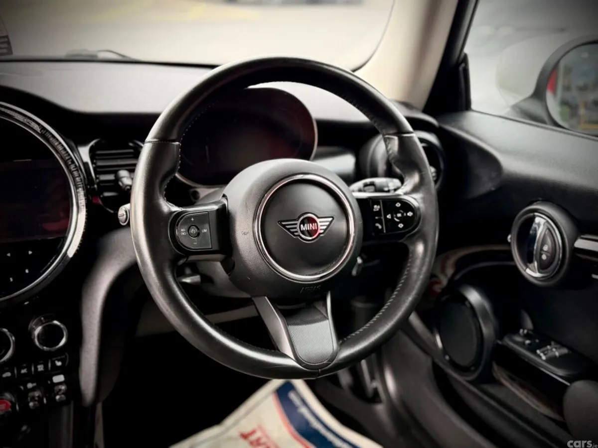Mini Cooper Hatchback, Petrol, 2024, White