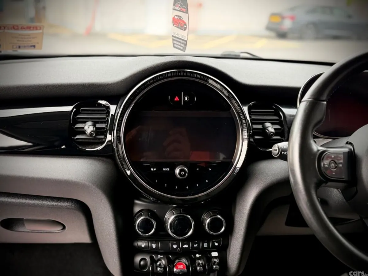 Mini Cooper Hatchback, Petrol, 2024, White