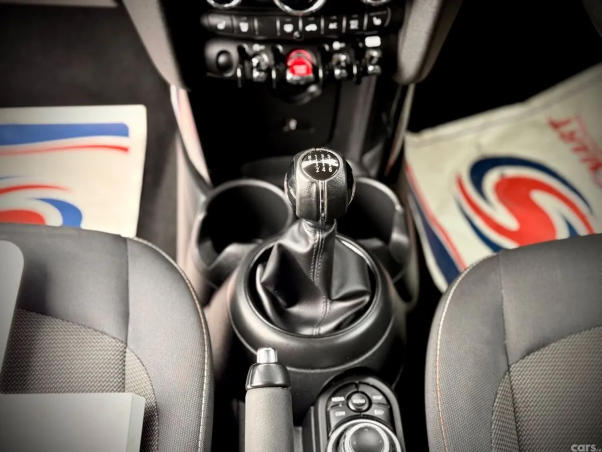 Mini Cooper Hatchback, Petrol, 2024, White