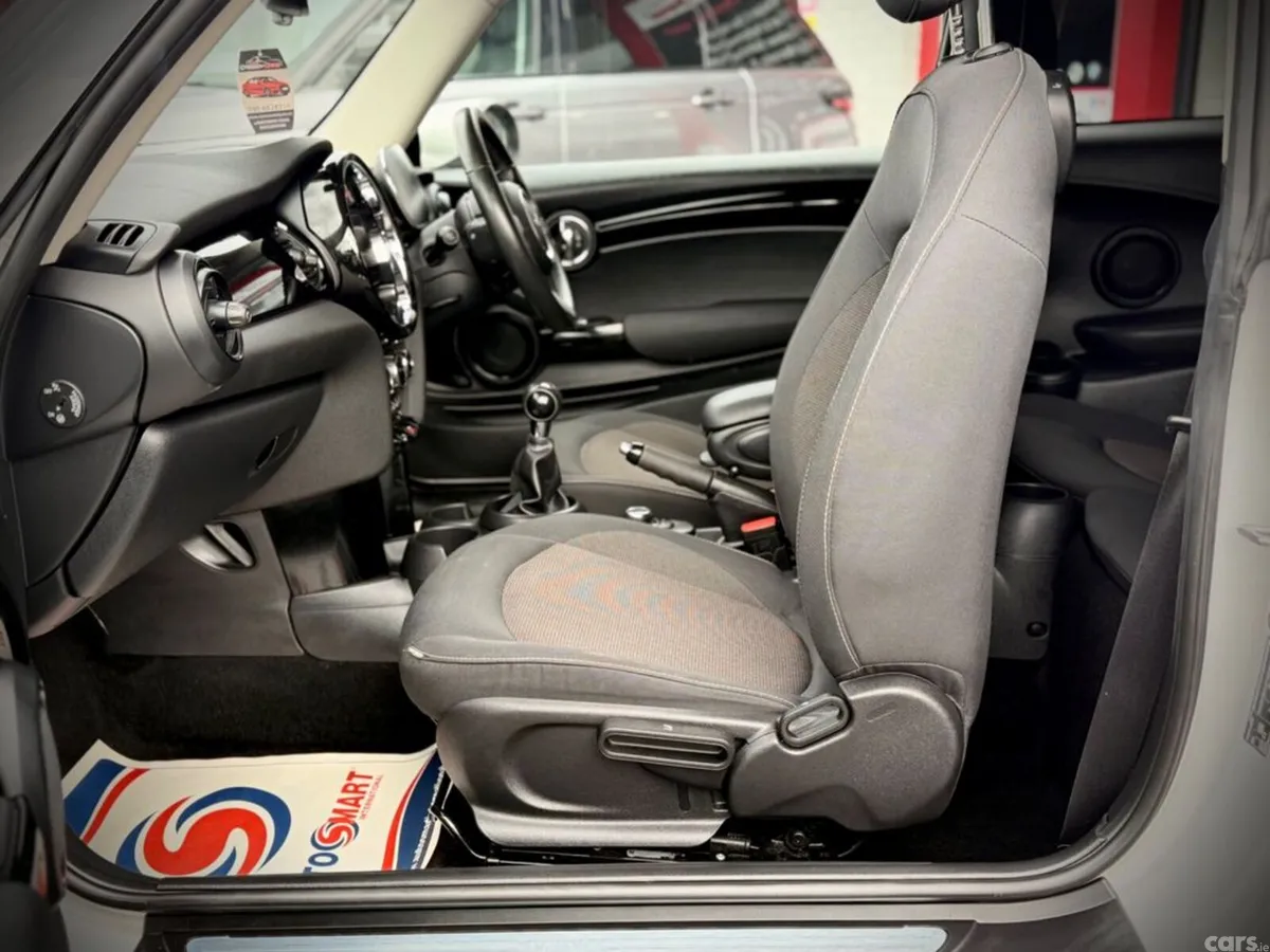 Mini Cooper Hatchback, Petrol, 2024, White