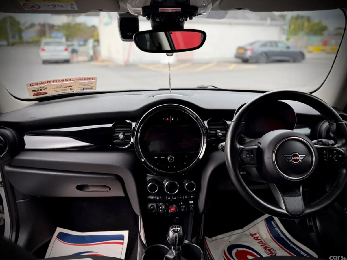 Mini Cooper Hatchback, Petrol, 2024, White