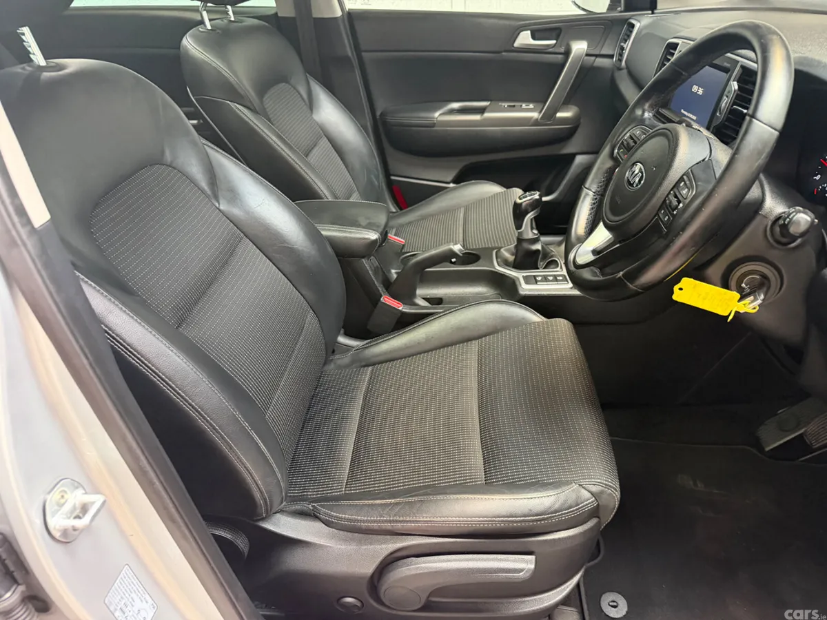 Kia Sportage SUV, Diesel, 2016, Silver