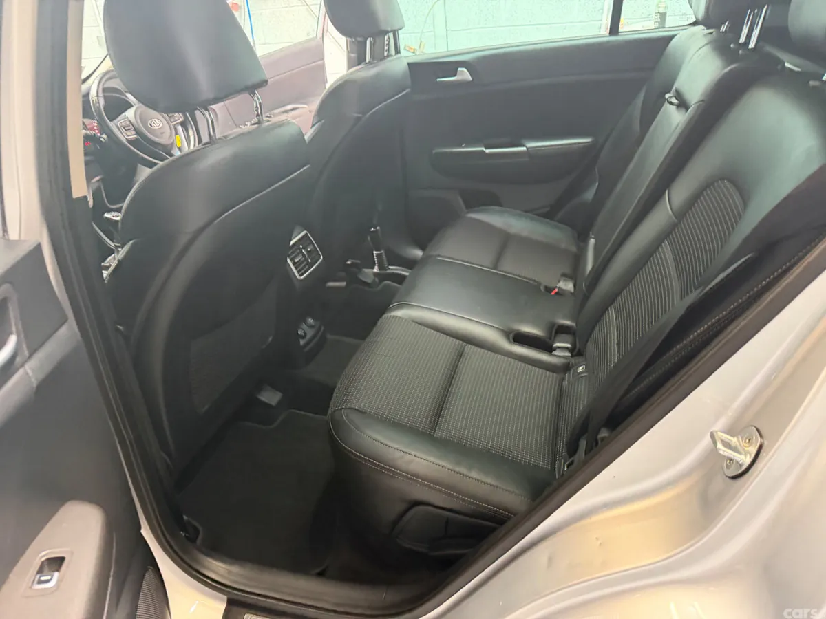 Kia Sportage SUV, Diesel, 2016, Silver