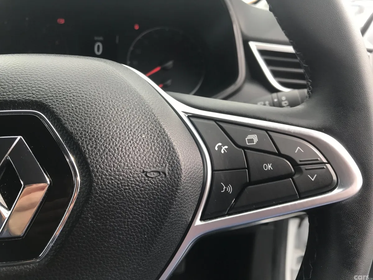 Renault Clio Hatchback, Petrol, 2022, White