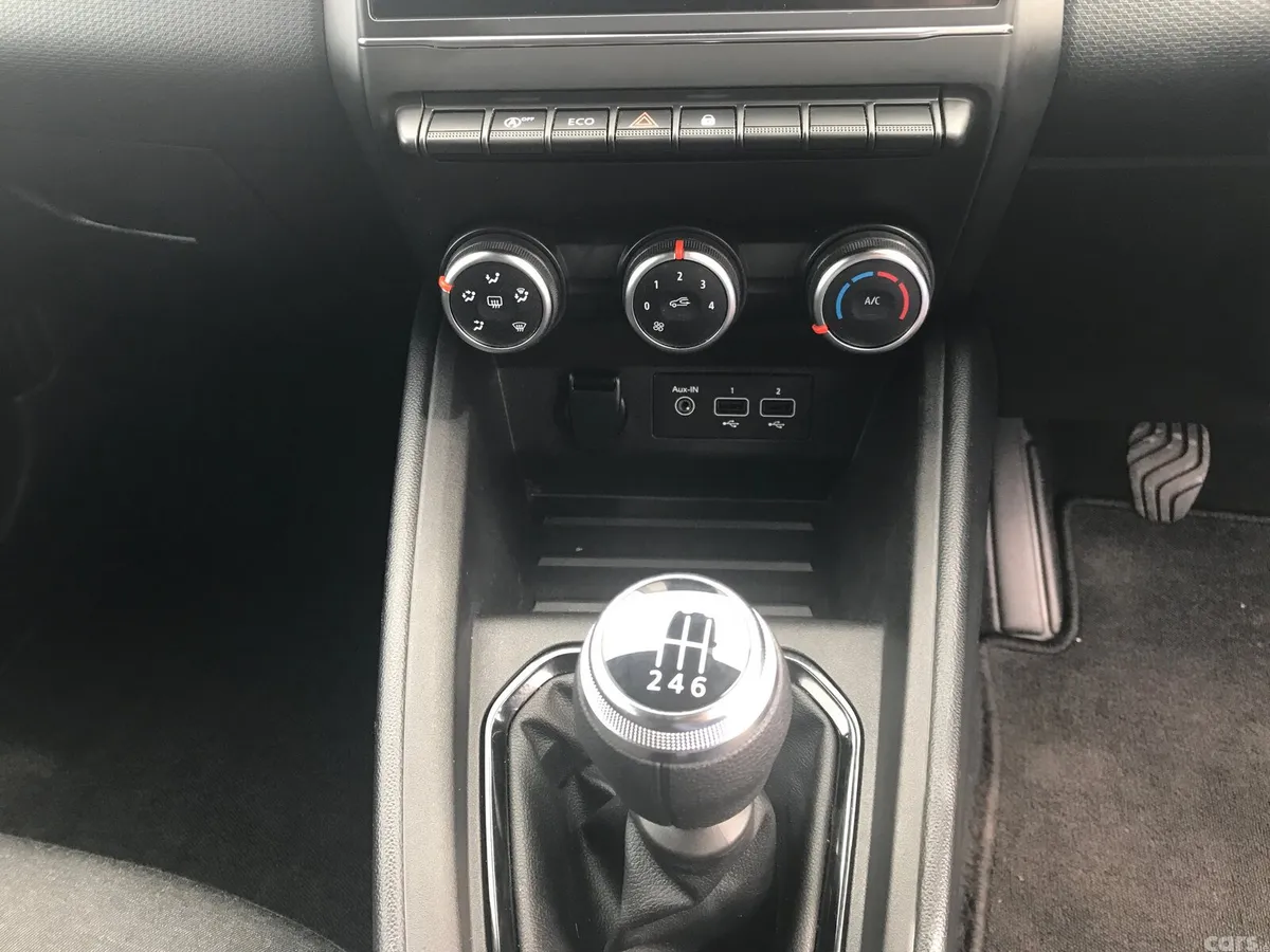 Renault Clio Hatchback, Petrol, 2022, White