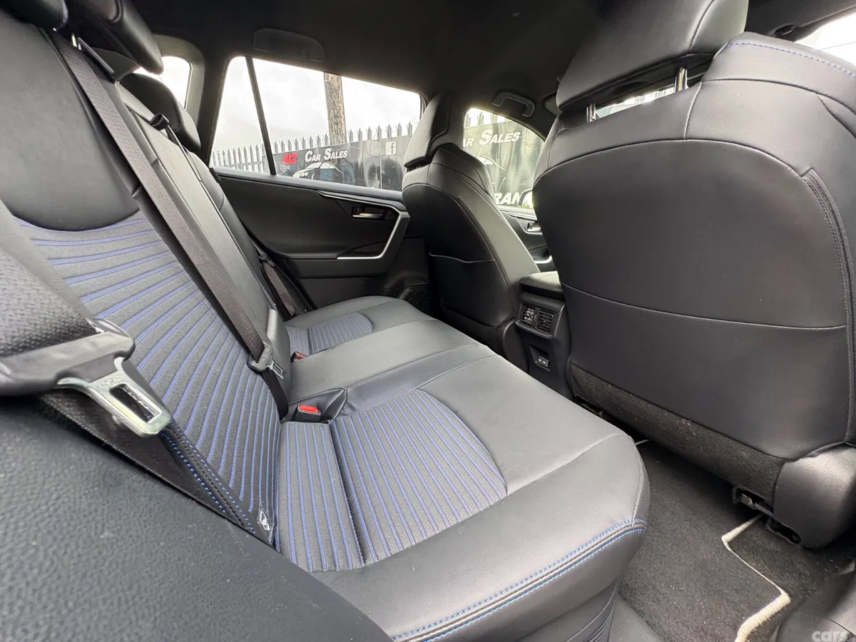 Toyota RAV4 SUV, Petrol Hybrid, 2024, Grey
