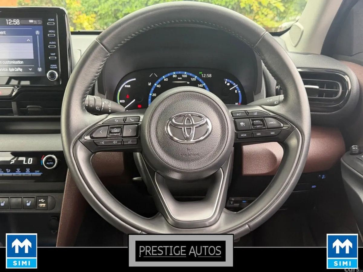 Toyota Yaris Cross SUV, Petrol Hybrid, 2021, Blue