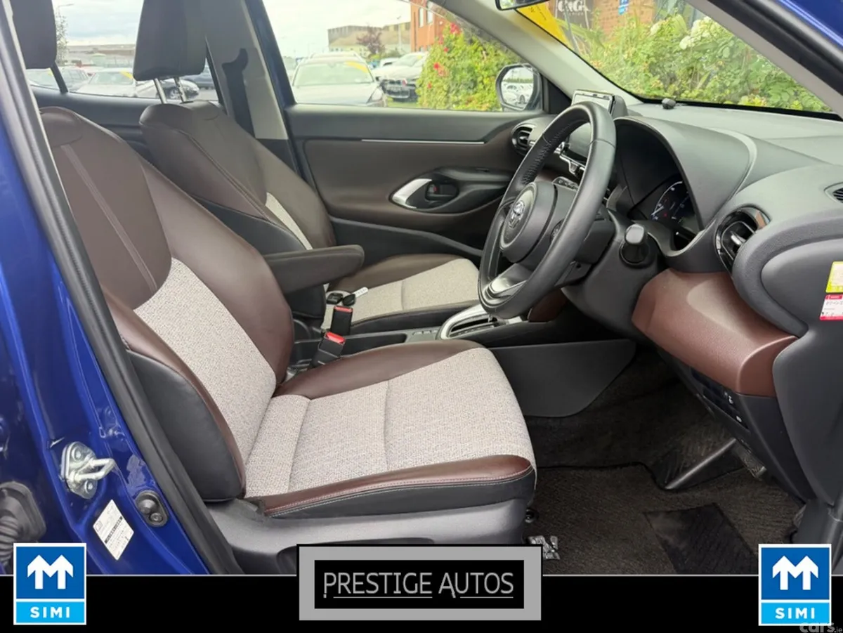 Toyota Yaris Cross SUV, Petrol Hybrid, 2021, Blue