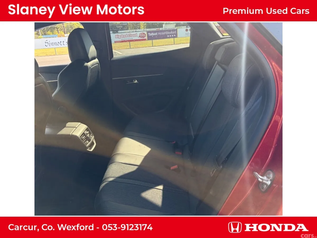 Peugeot 3008 Hatchback, Diesel, 2021, Red