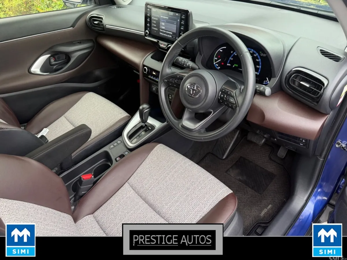 Toyota Yaris Cross SUV, Petrol Hybrid, 2021, Blue