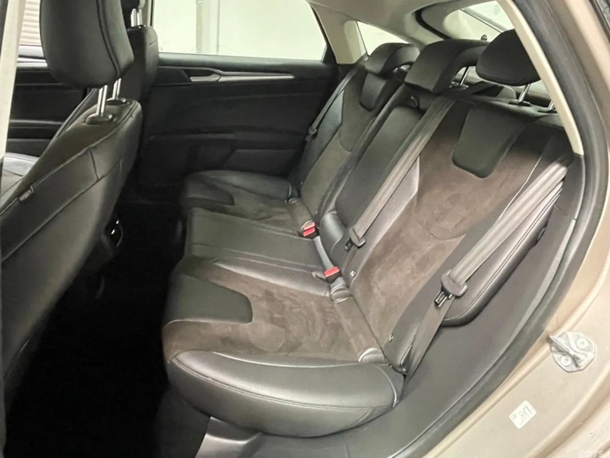 Ford Mondeo Hatchback, Diesel, 2019, Grey