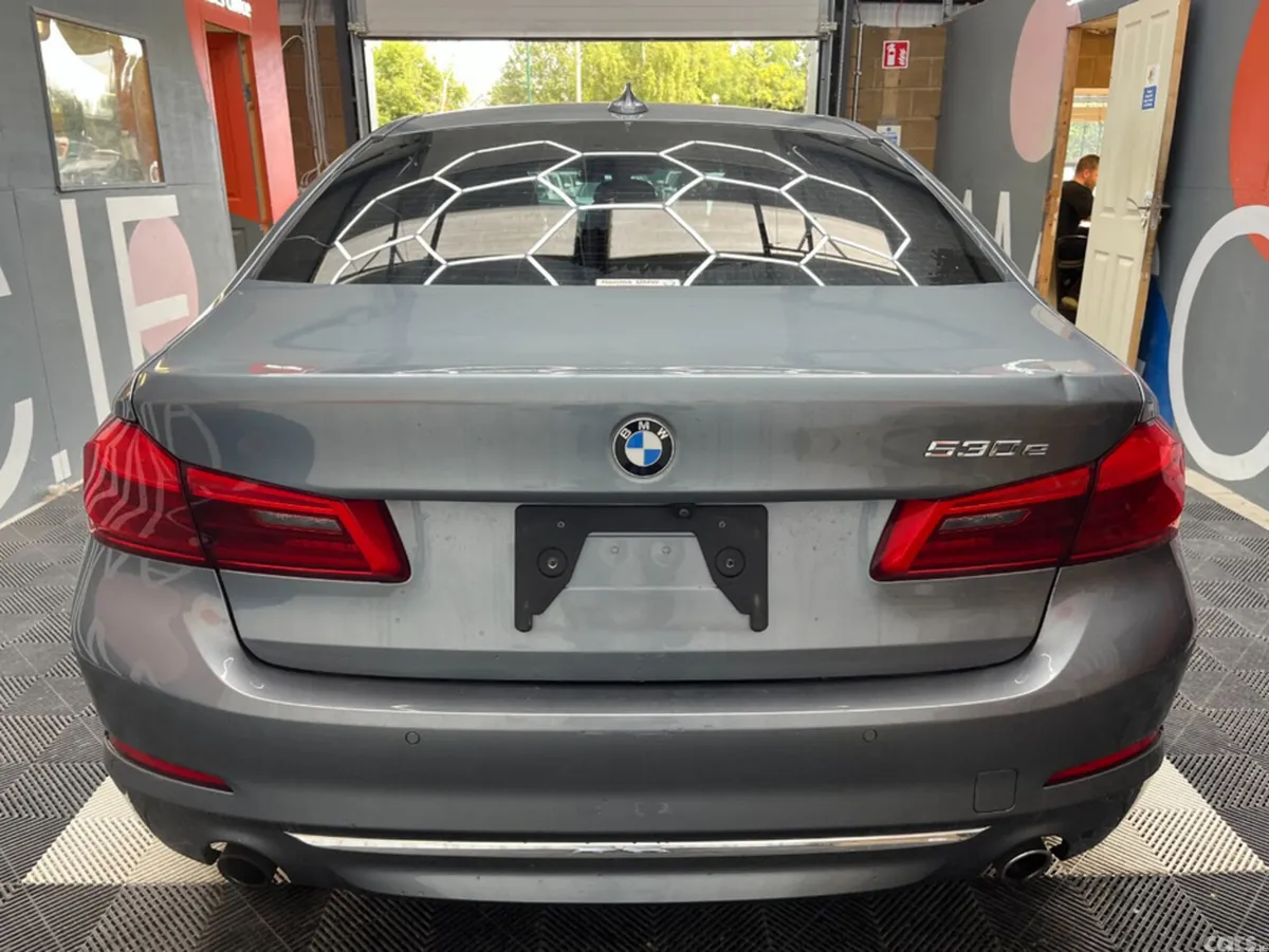 BMW 5-Series Saloon, Petrol, 2018, Blue