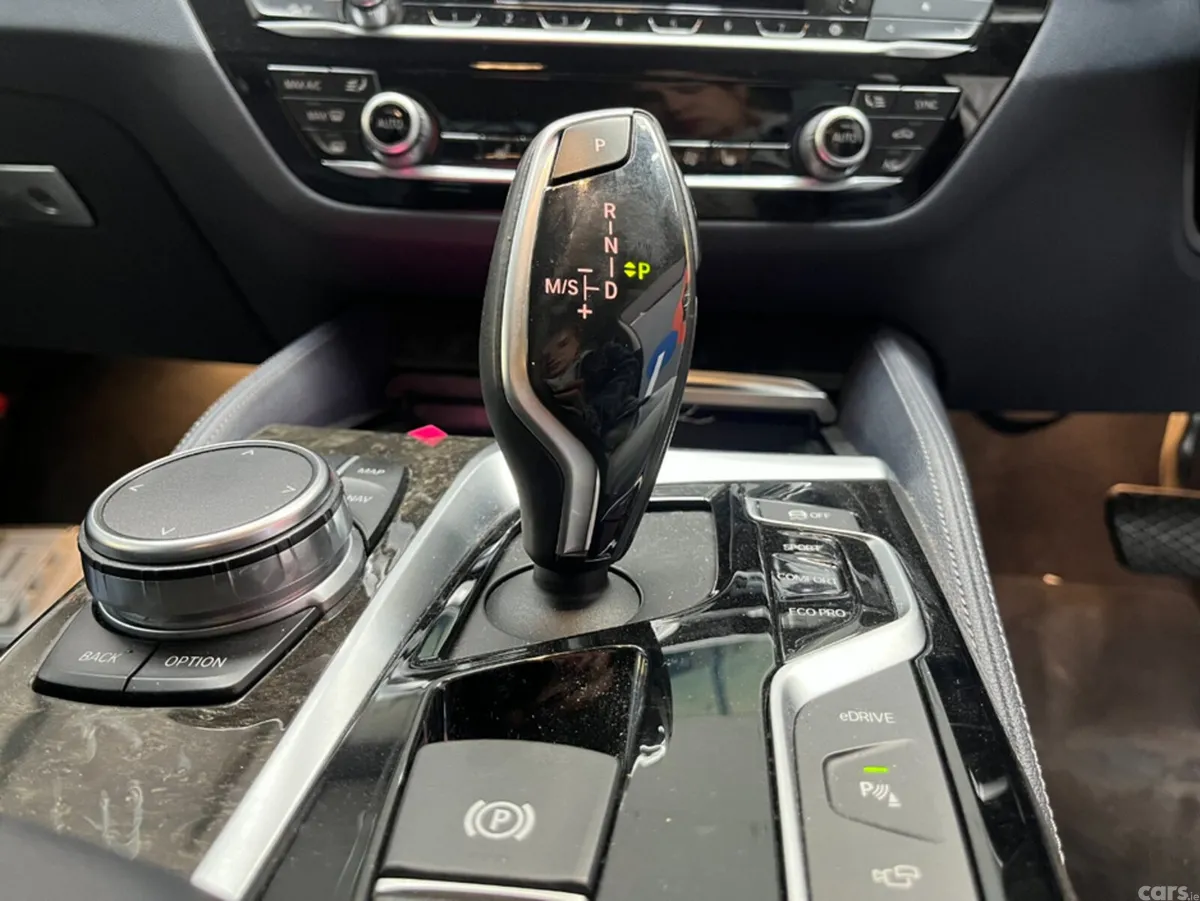 BMW 5-Series Saloon, Petrol, 2018, Blue