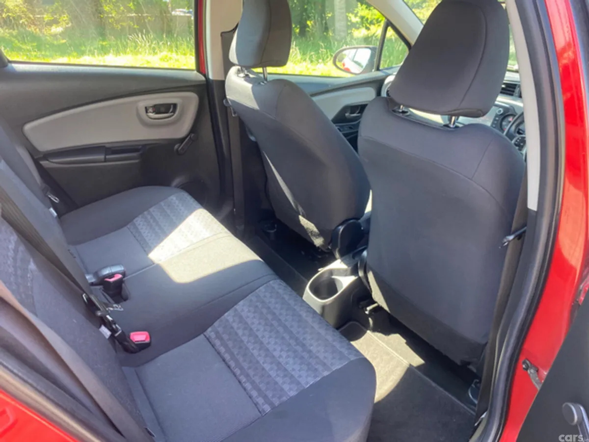 Toyota Yaris Hatchback, Diesel, 2016, Red