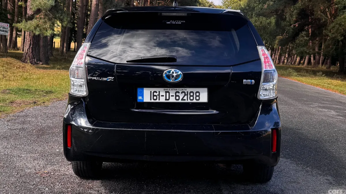 Toyota Prius MPV, Petrol Hybrid, 2016, Black