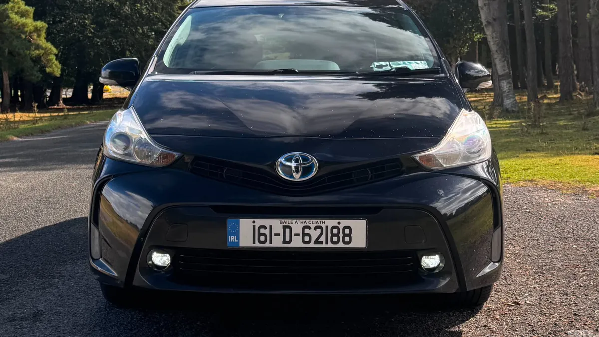 Toyota Prius MPV, Petrol Hybrid, 2016, Black