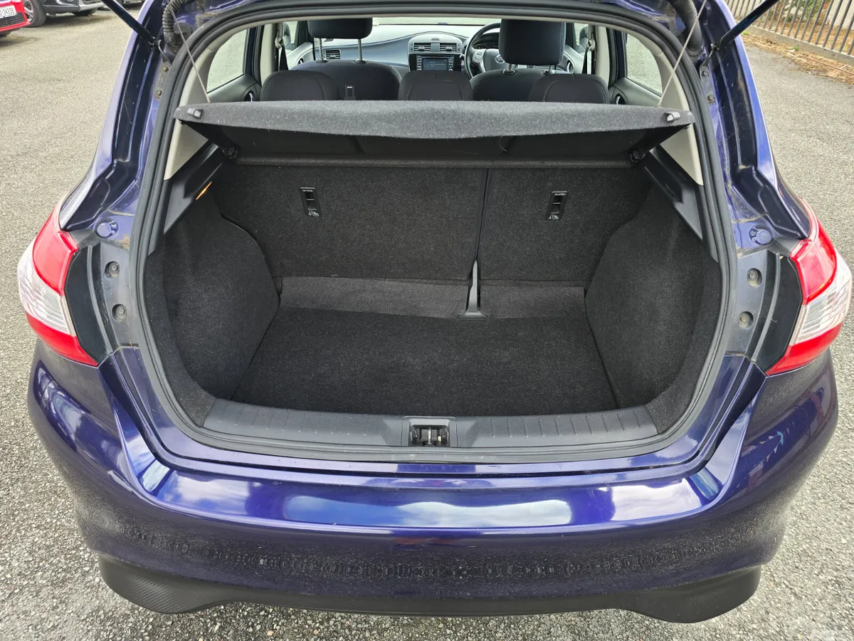 Nissan Pulsar Hatchback, Diesel, 2015, Blue