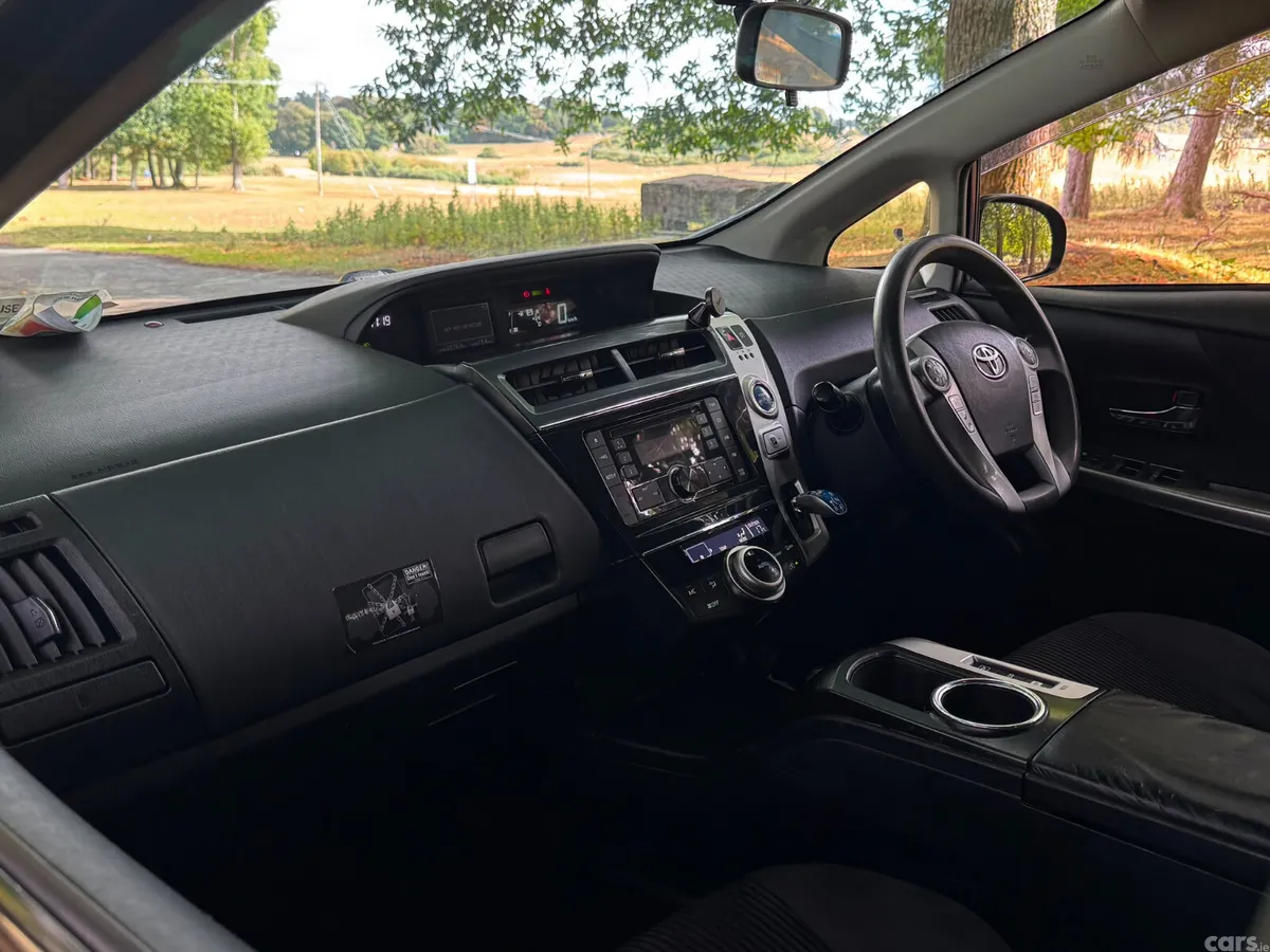 Toyota Prius MPV, Petrol Hybrid, 2016, Black