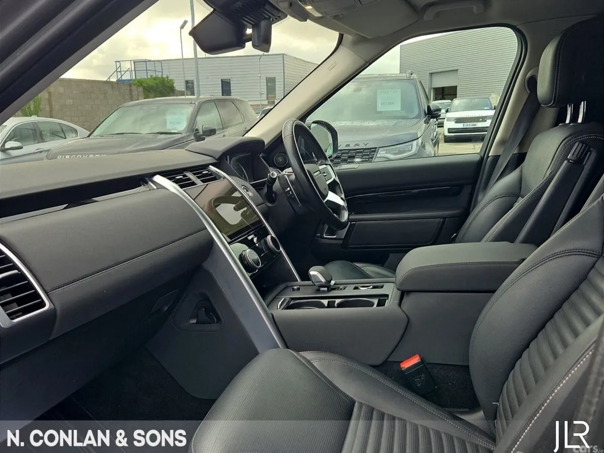 Land Rover Discovery SUV, Diesel, 2023, Grey