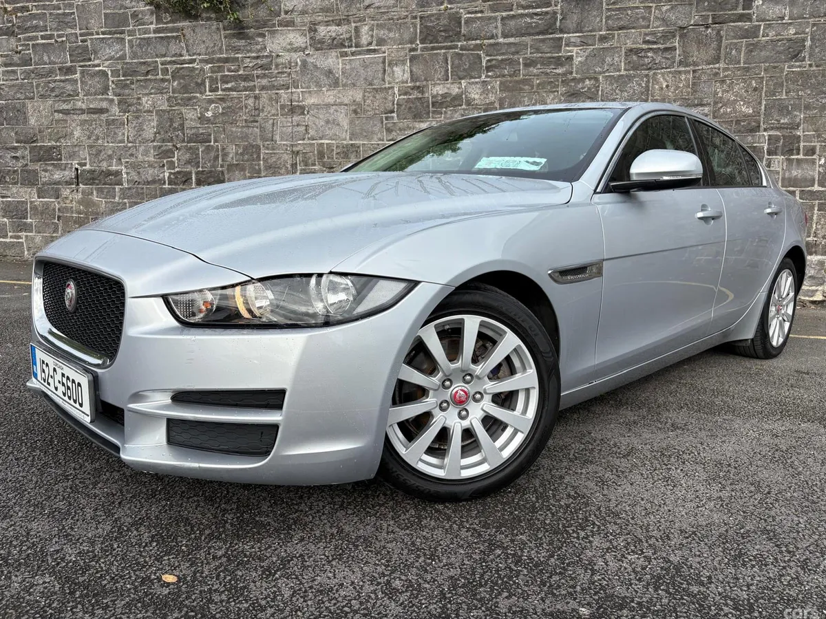 Jaguar XE Saloon, Diesel, 2015, Silver