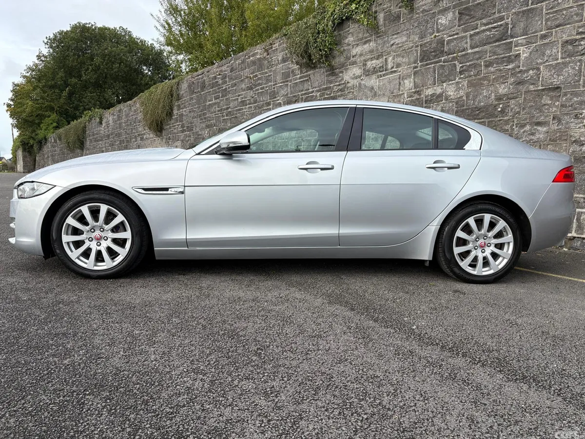 Jaguar XE Saloon, Diesel, 2015, Silver