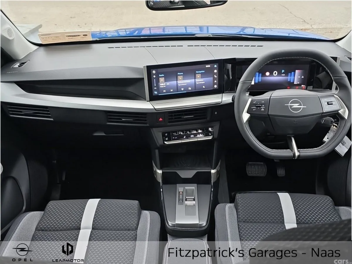 Opel Frontera SUV, Petrol Hybrid, 2026, Blue